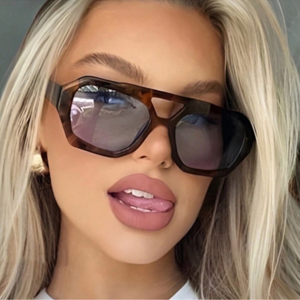 Luxe Leopard Print Lightweight Retro Sunglasses New